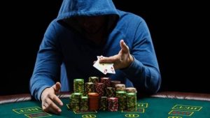 Thuật ngữ trong Poker để chỉ hành động trong ván cược 